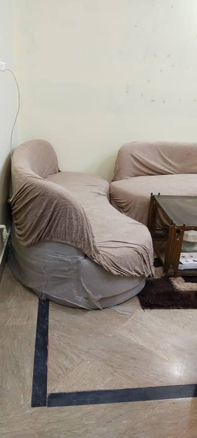 One month use sofa 6 Seater