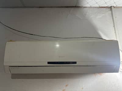 Gree original AC in working condition installed in room hight cooling