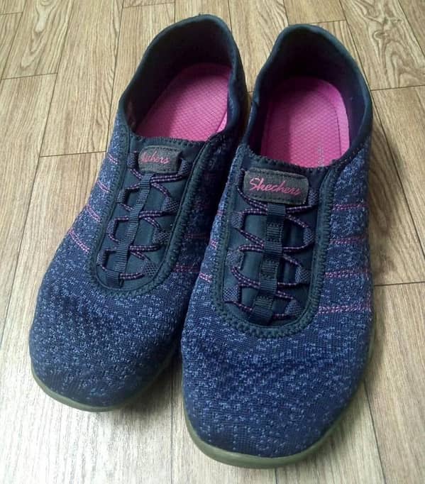 Original Women’s Skechers Breathable relaxed fit Size 6.5