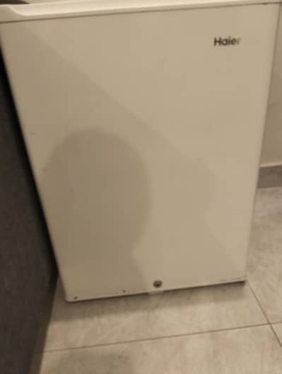 Haier Mini fridge