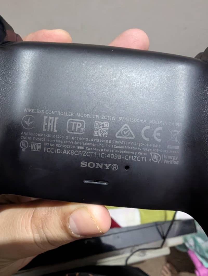 PS5 Black Controller 1