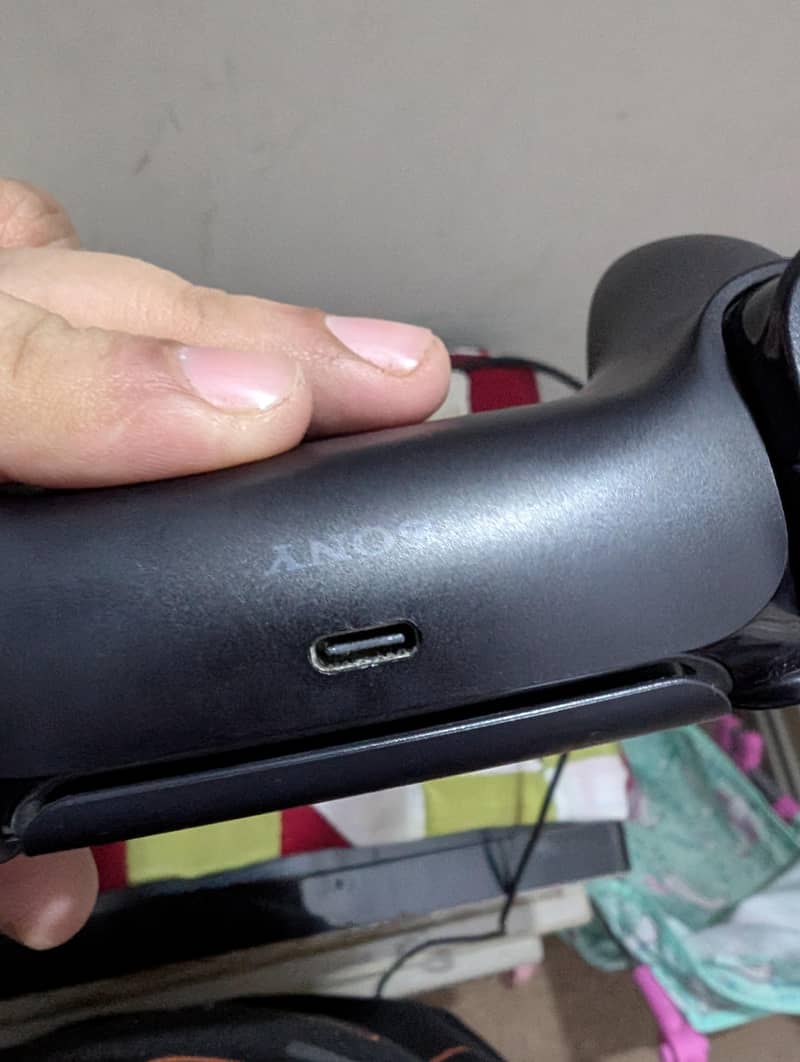 PS5 Black Controller 2