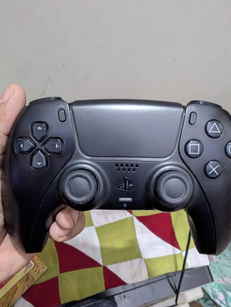 PS5 Black Controller 4