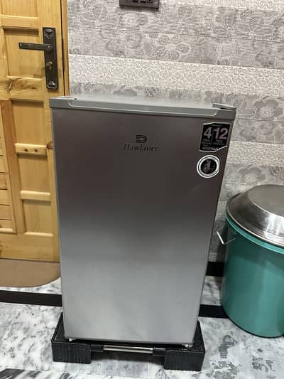 Dawlance refrigerator 4890