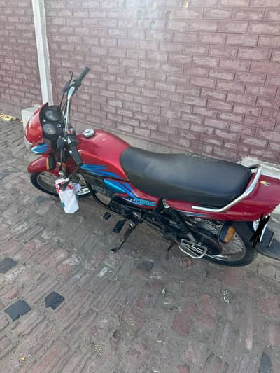 Honda Pridor 2017 Model (Red) – Urgent Sale | Excellent Condition