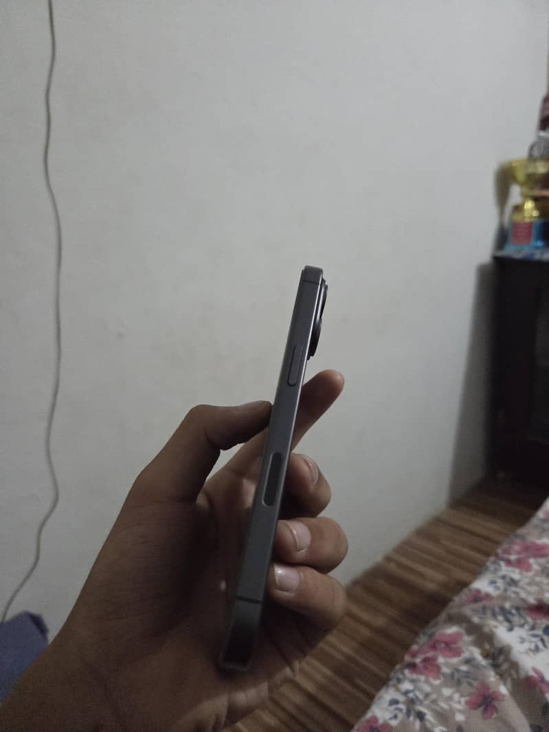IPHONE 17 2
