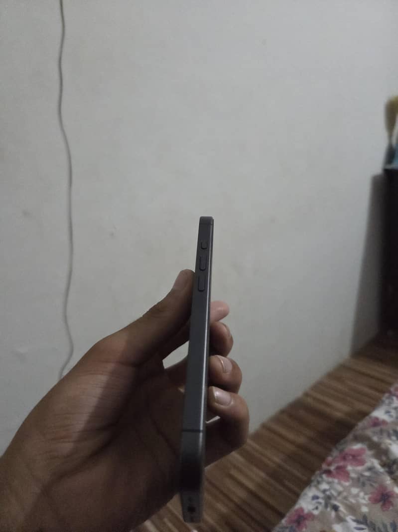 IPHONE 17 3