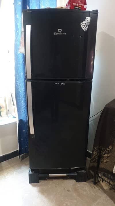 Dawlance Fridge Medium Size