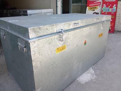 5foot Second Hand Steel Peti Trunk For Sale | Mazboot & Clean