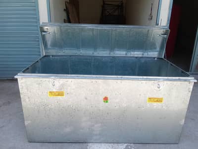 5foot Second Hand  Peti Trunk For Sale | iron stand
