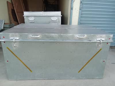 5foot Medium double door Peti Trunks For Sale | iron stand