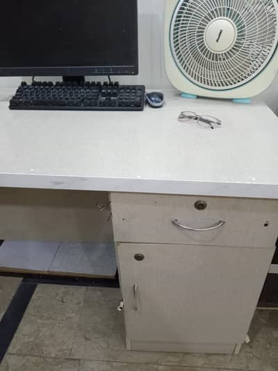 Computer    tablet is available for urgently sale at very cheep pr