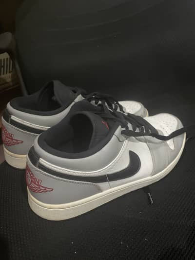 Nike air jordan 1 low “light smoke grey” (Red wings)