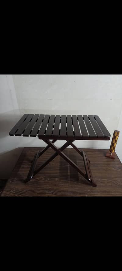 Folding table.