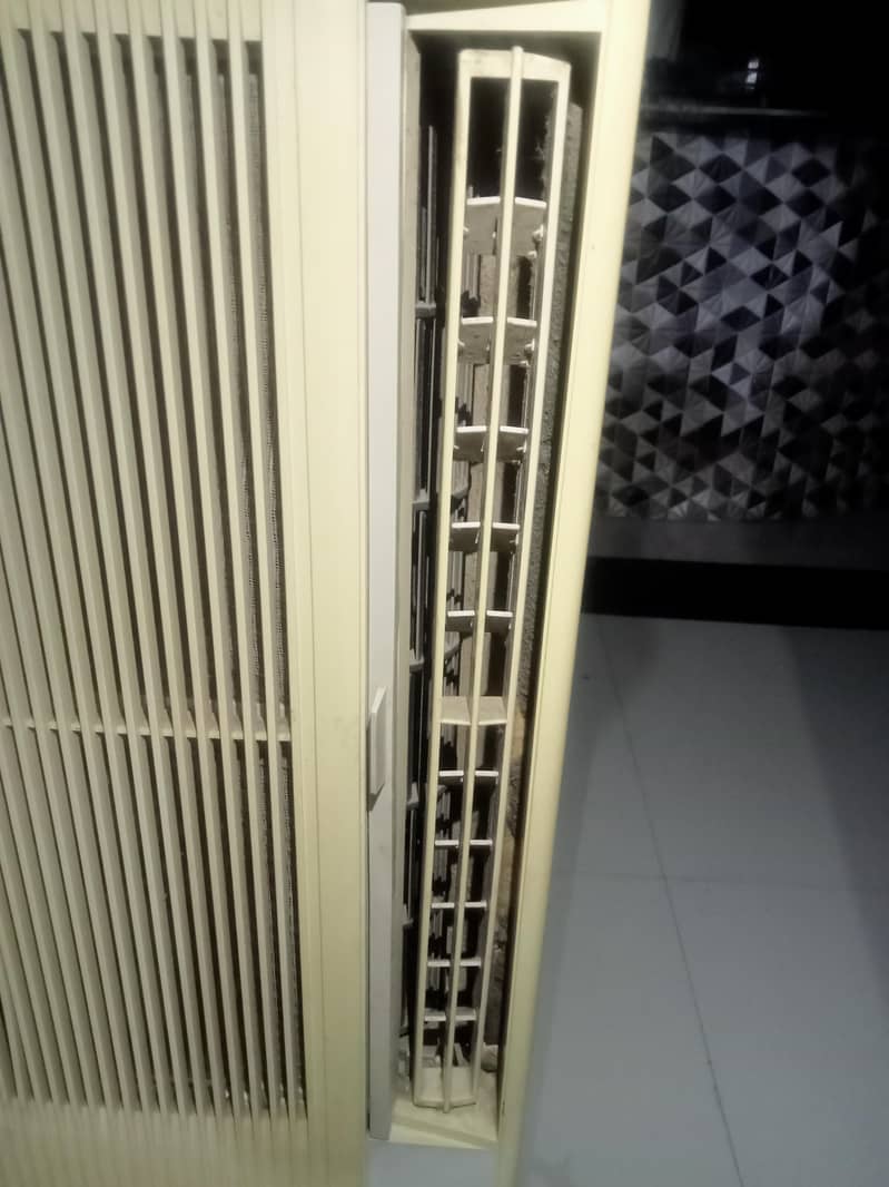 window ac 1