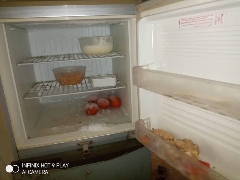 Refrigerator 0