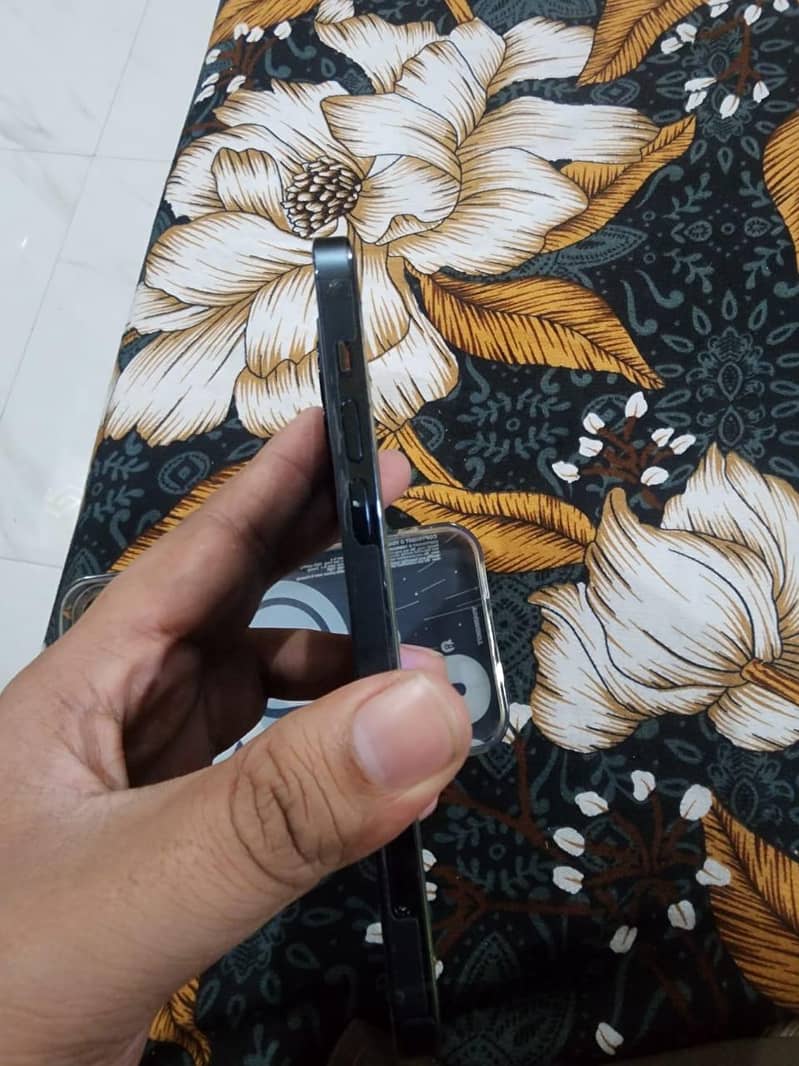 iphone 12 Pro 2