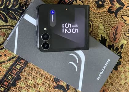 Samsung Z flip 7 FE just box open 4 month sim time