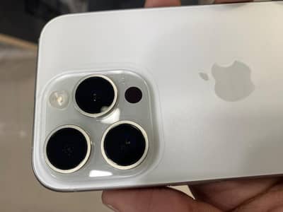 IPHONE 15 PRO / BH 89 / 128GB 10/10 CONDITION