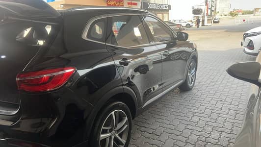 MG HS 2023