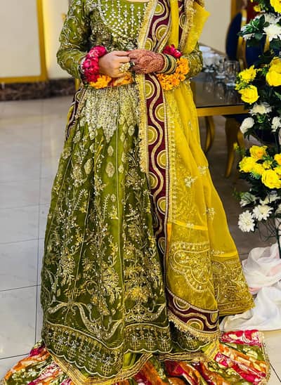 bridal Mehndi Lehnga