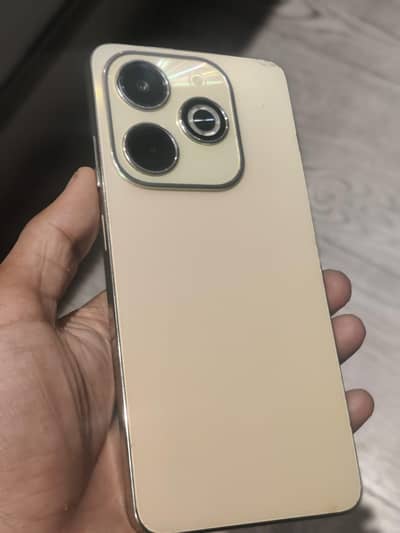 Infinix HOT 40i 8 + 5 Gb / 256