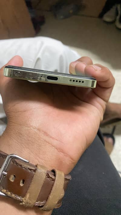 vivo y100