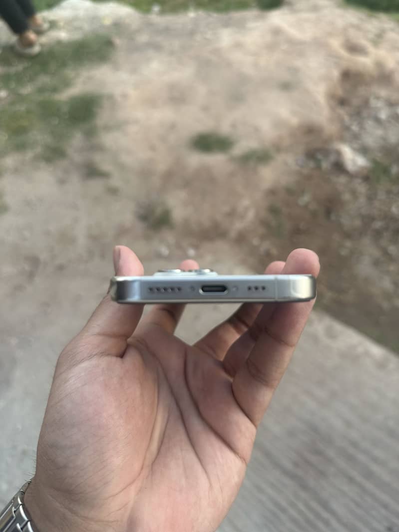 Iphone 15 Pro 3