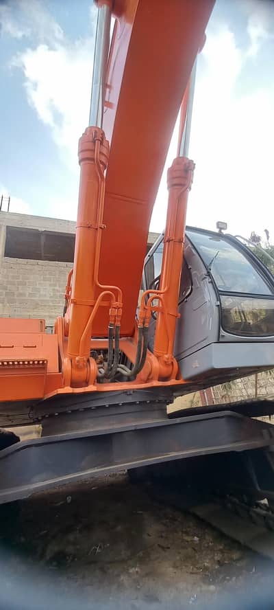 EXCAVATOR EX450LC