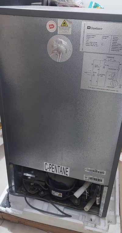Dawlamce room fridge single door
