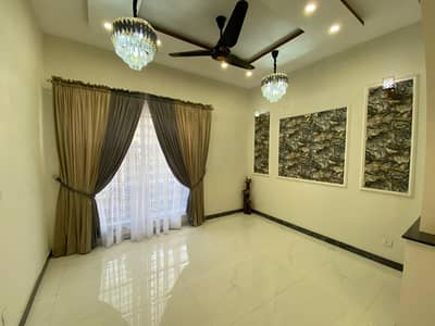 10 Marla Upper Portion Available For Rent / Couple/ Female Bechler