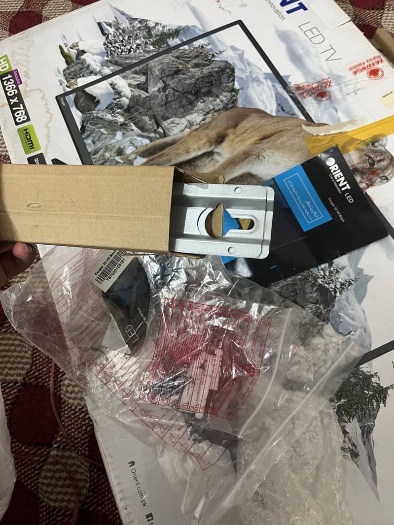 Orient hd screen (with box) 6