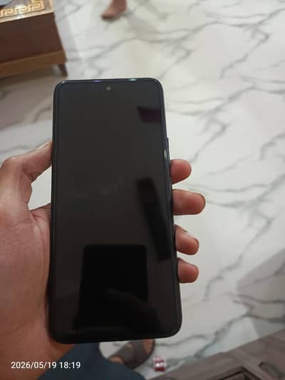 im selling for infinix hot 12 play 4 64