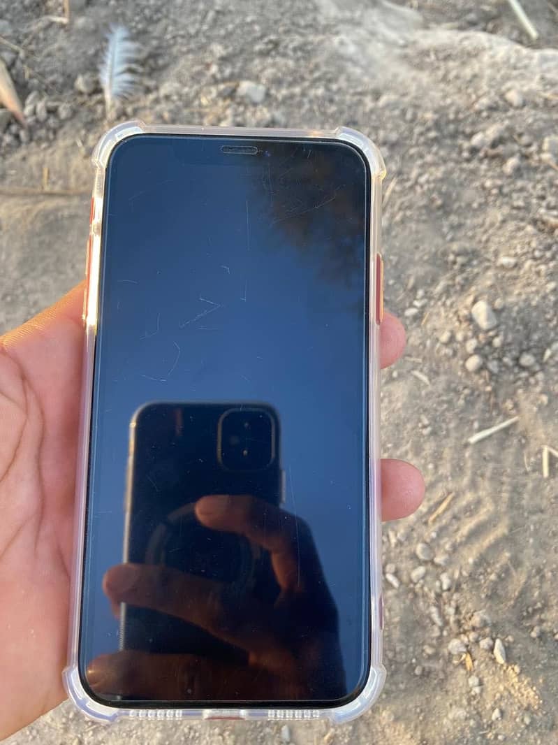iPhone XR 1