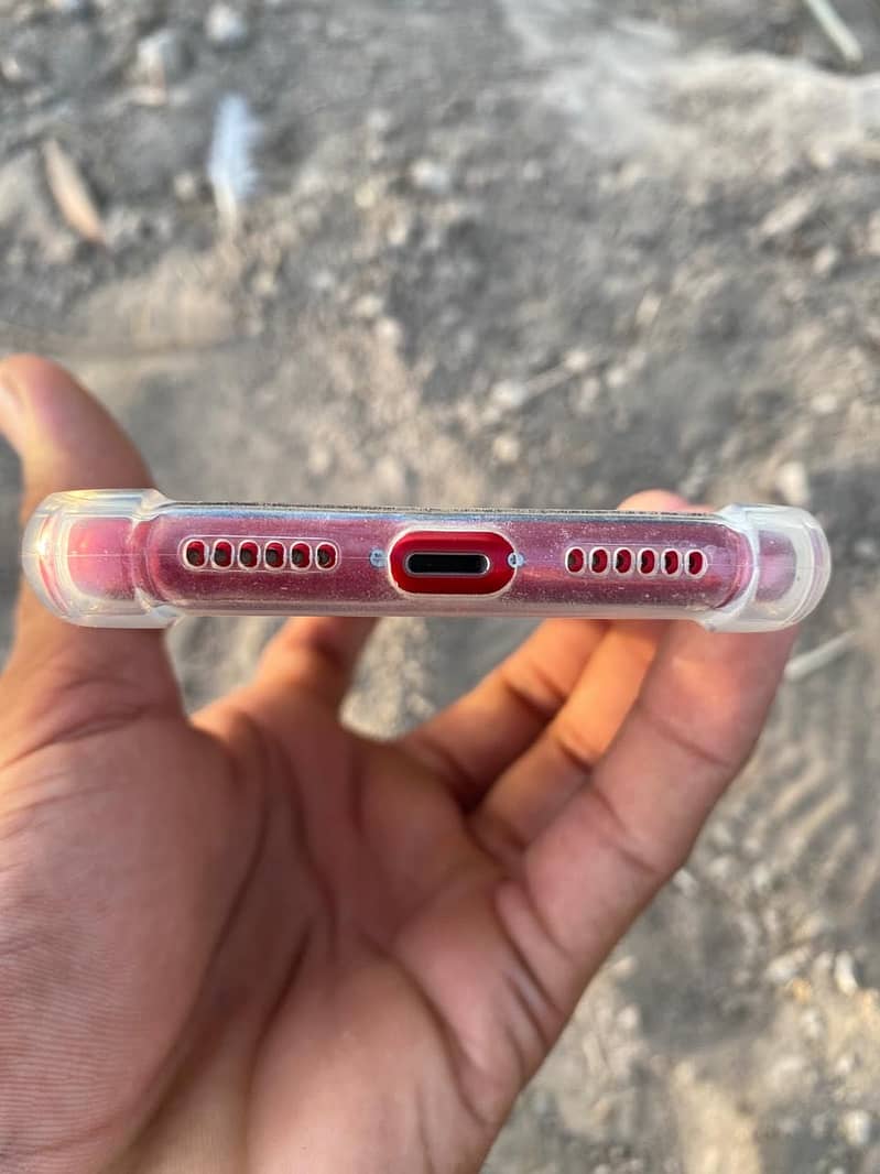 iPhone XR 4