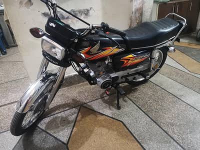 Honda Cg 125 (VERY LOW MILAGE NEW CONDITION)