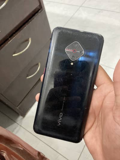 Vivo y51 4/128 GB
