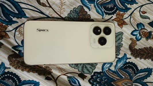 spark X Ultra 8 4gb /64gb complete box