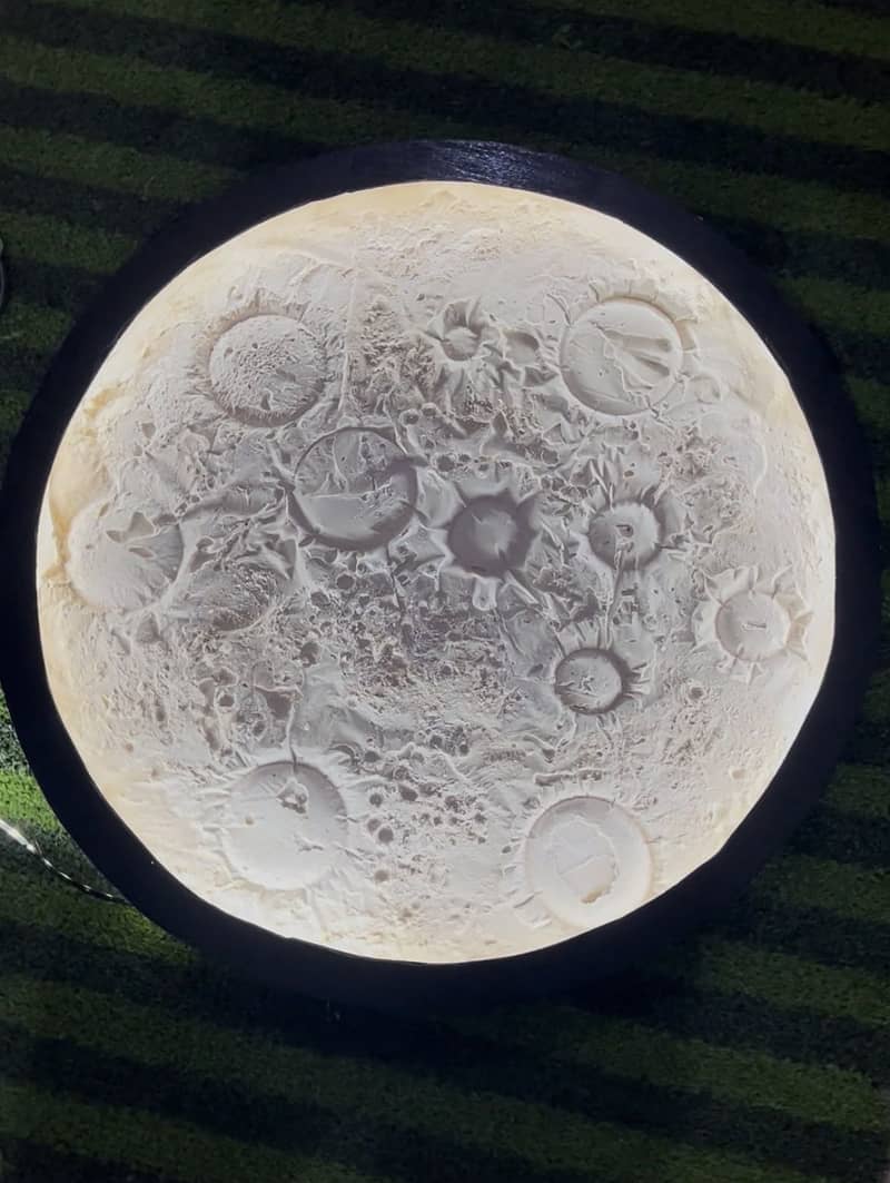 Royalmoon 0