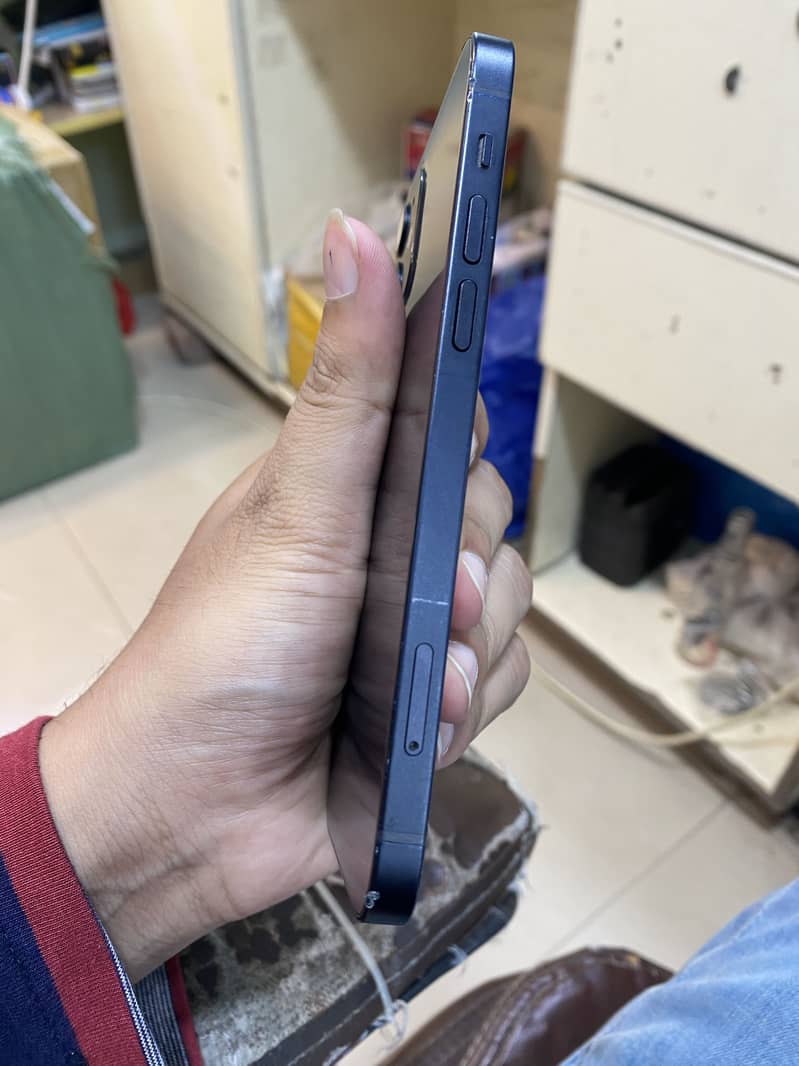 iphone 12 factory unlock water pack 1
