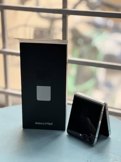 Samsung Z Flip 5 pta approved 8/512