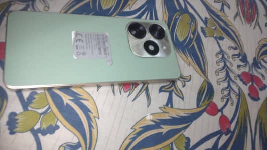 Tecno spark 20c with box