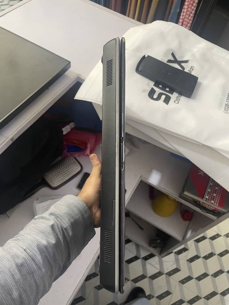 Dell Latitude E6440 4