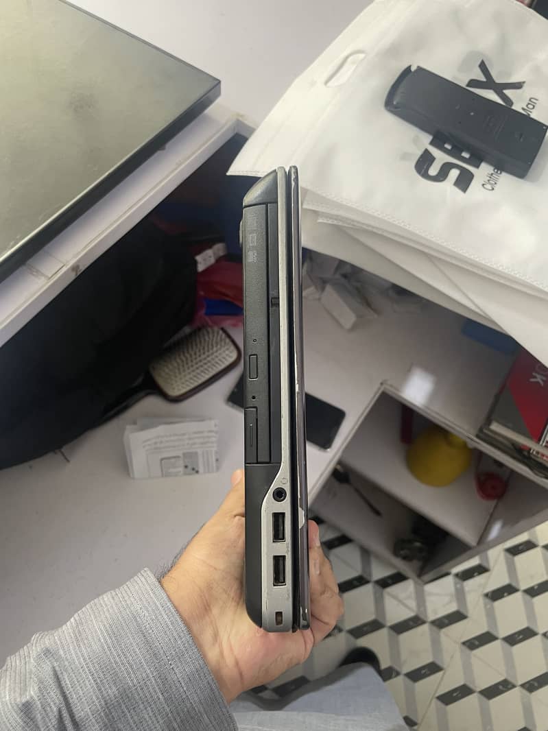 Dell Latitude E6440 5