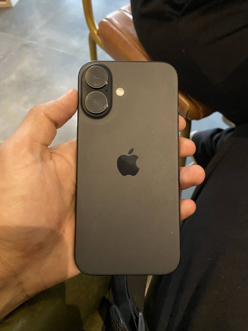 Iphone 16 (128) 5