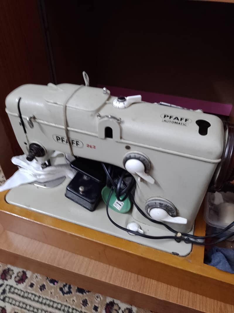 Sewing machine + piko machine+ zigzag machine 2