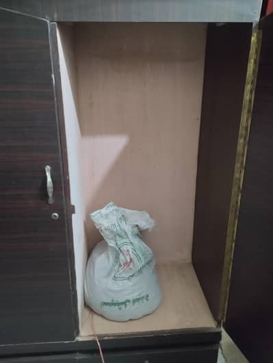 wood almari