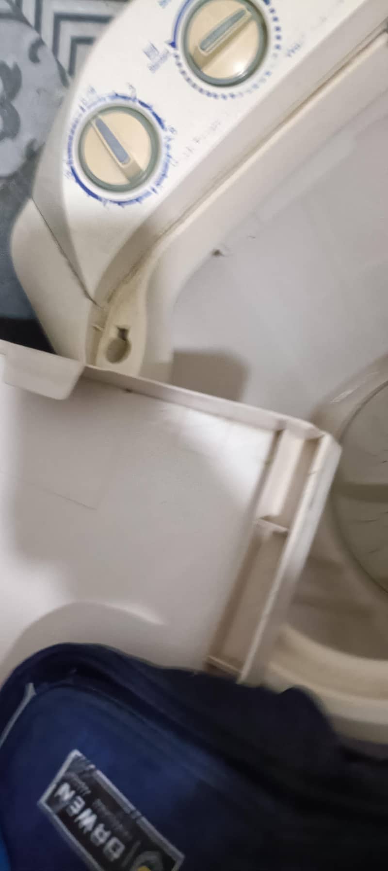 Semi automatic machine Haier 2