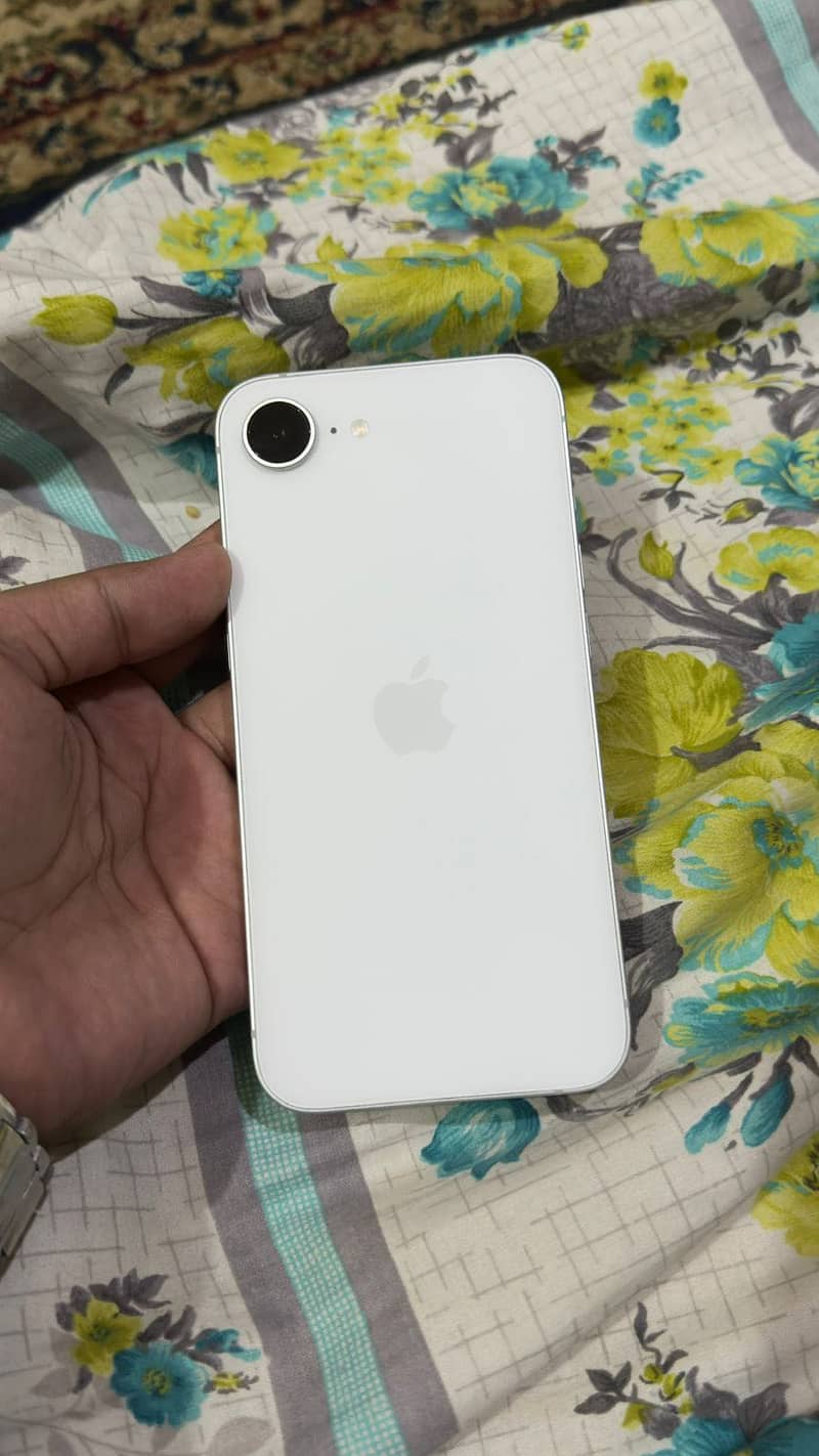 IPHONE 16 E JV 1