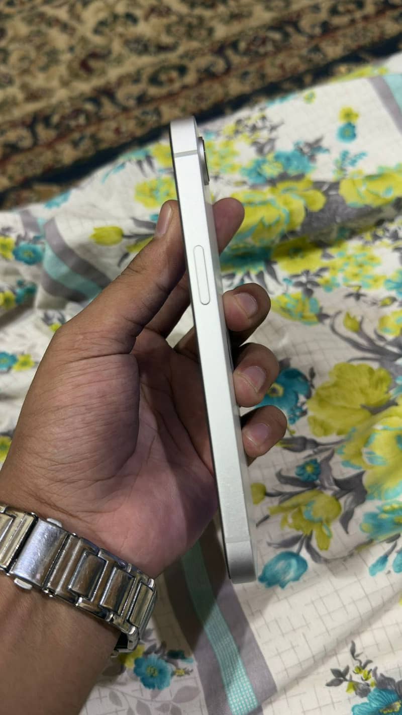 IPHONE 16 E JV 2